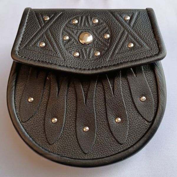 Celtic Design Black Leather Sporran